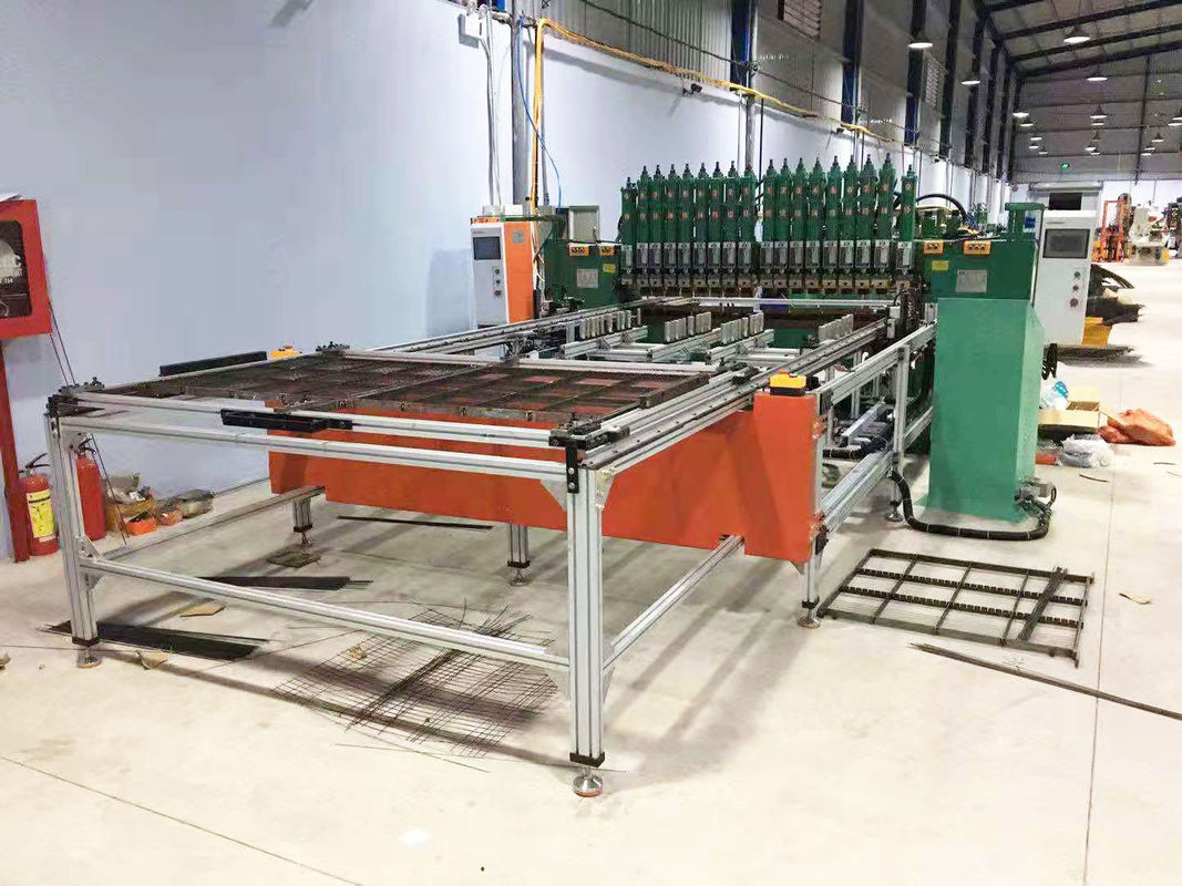 Soldadora industrial de Gantry Type Row del soldador del punto de la frecuencia variable 150KVA